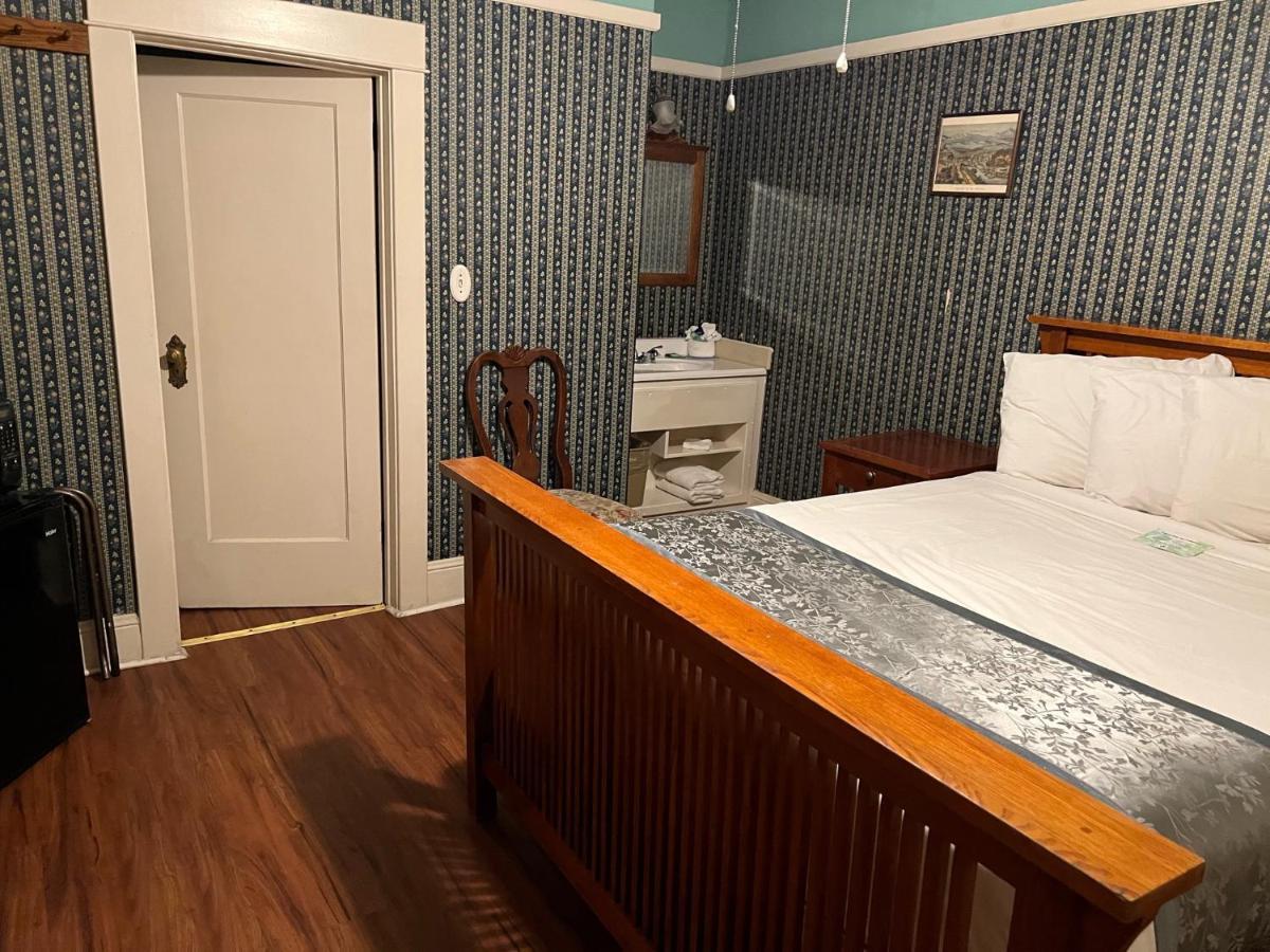 Americas Value Royal Carriage Inn Jamestown