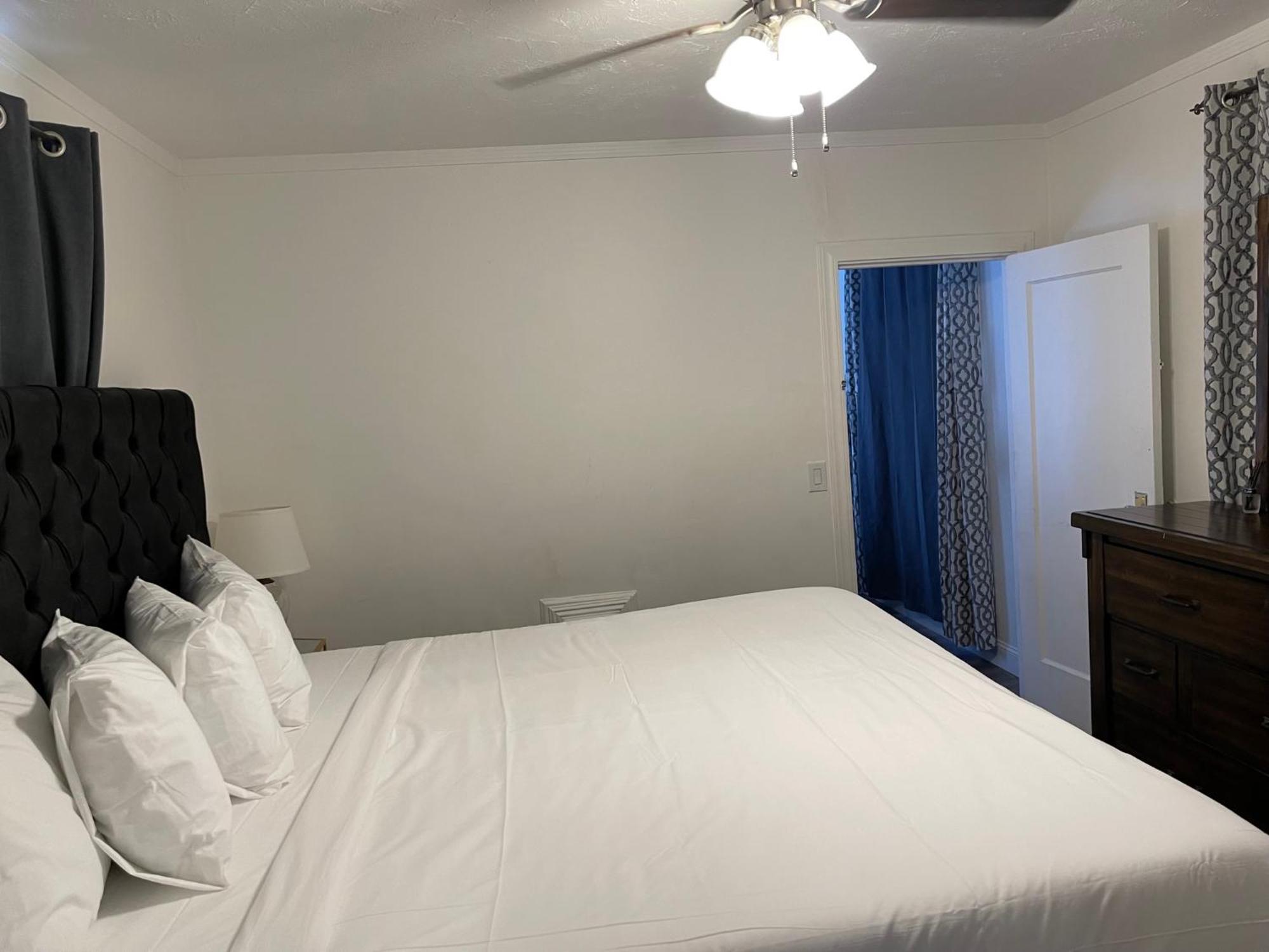 Inn Americas Value Royal Carriage Jamestown