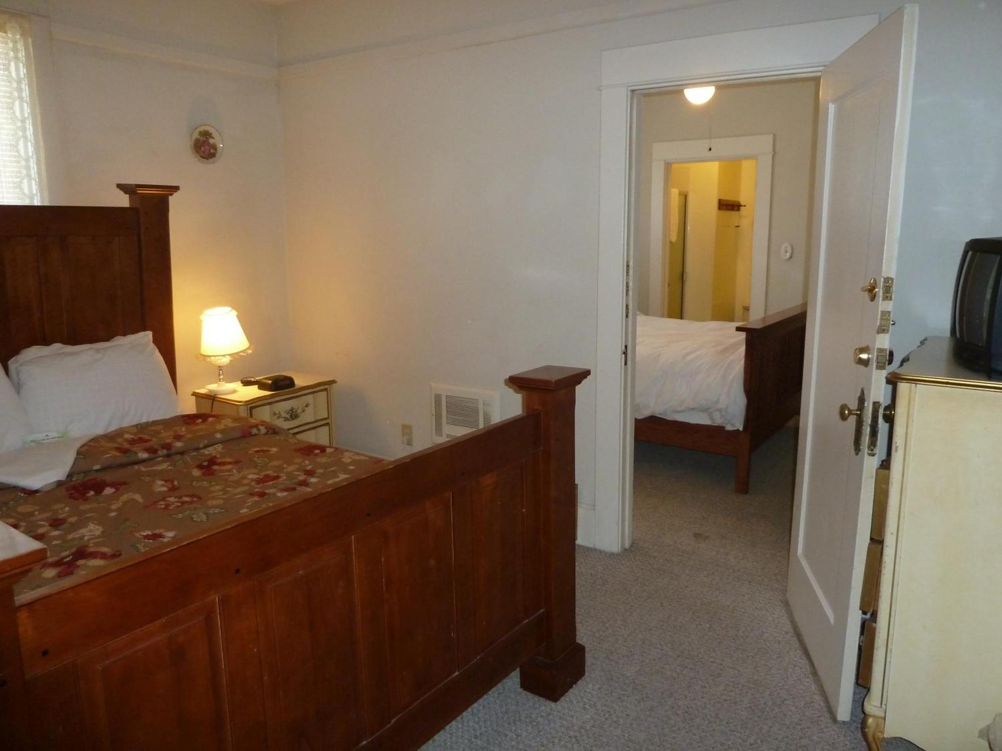 Americas Value Royal Carriage Inn Jamestown