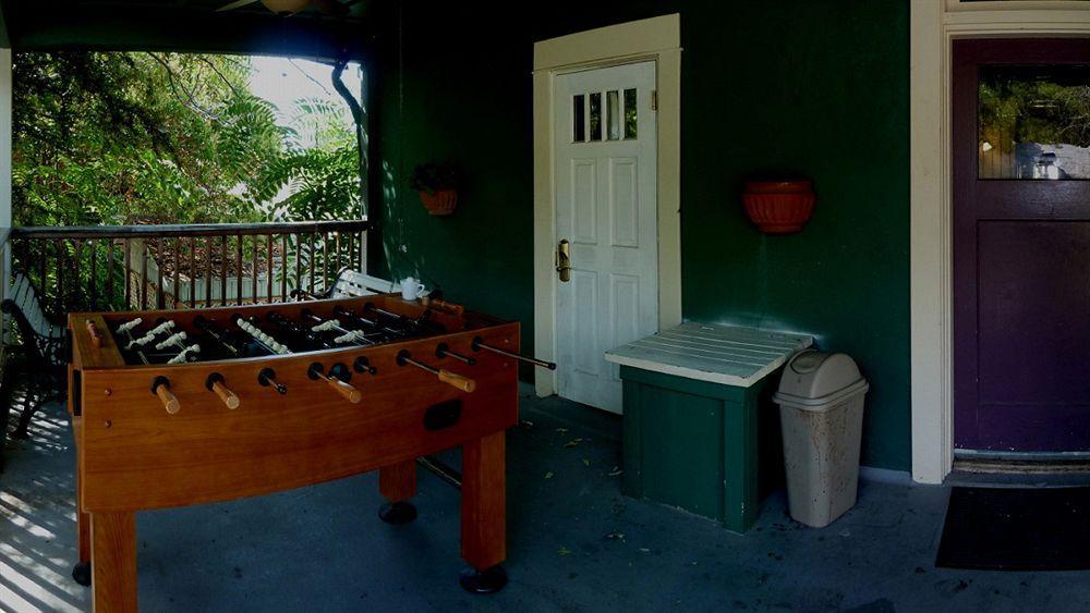 Americas Value Royal Carriage Jamestown