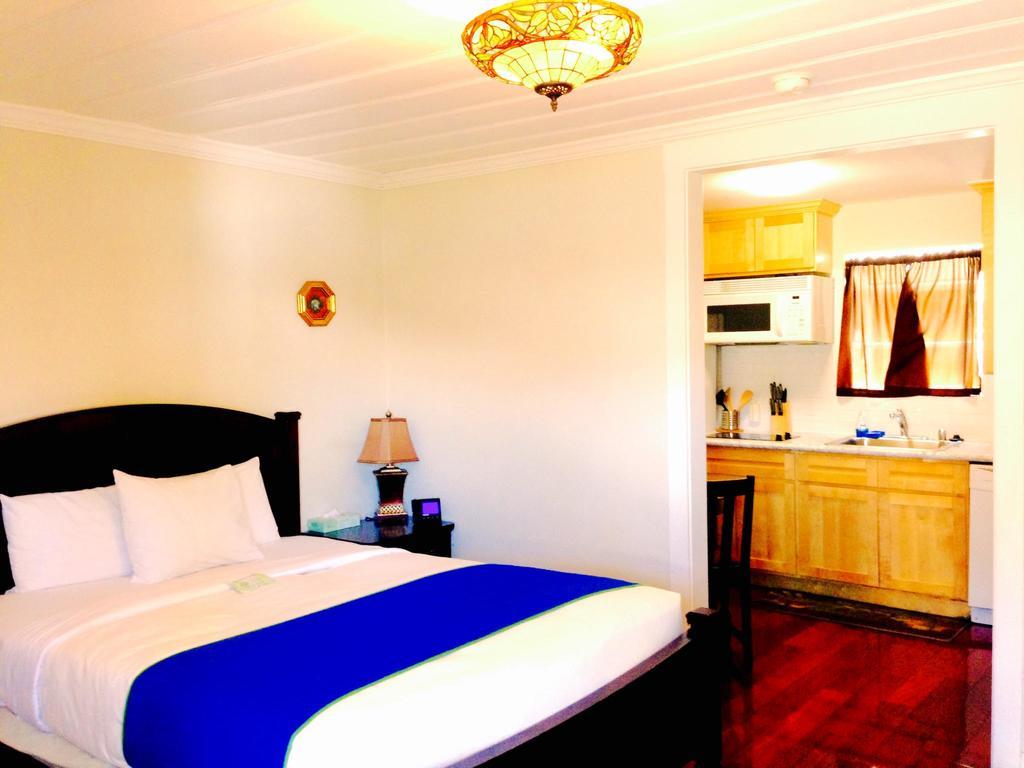 Americas Value Royal Carriage Jamestown