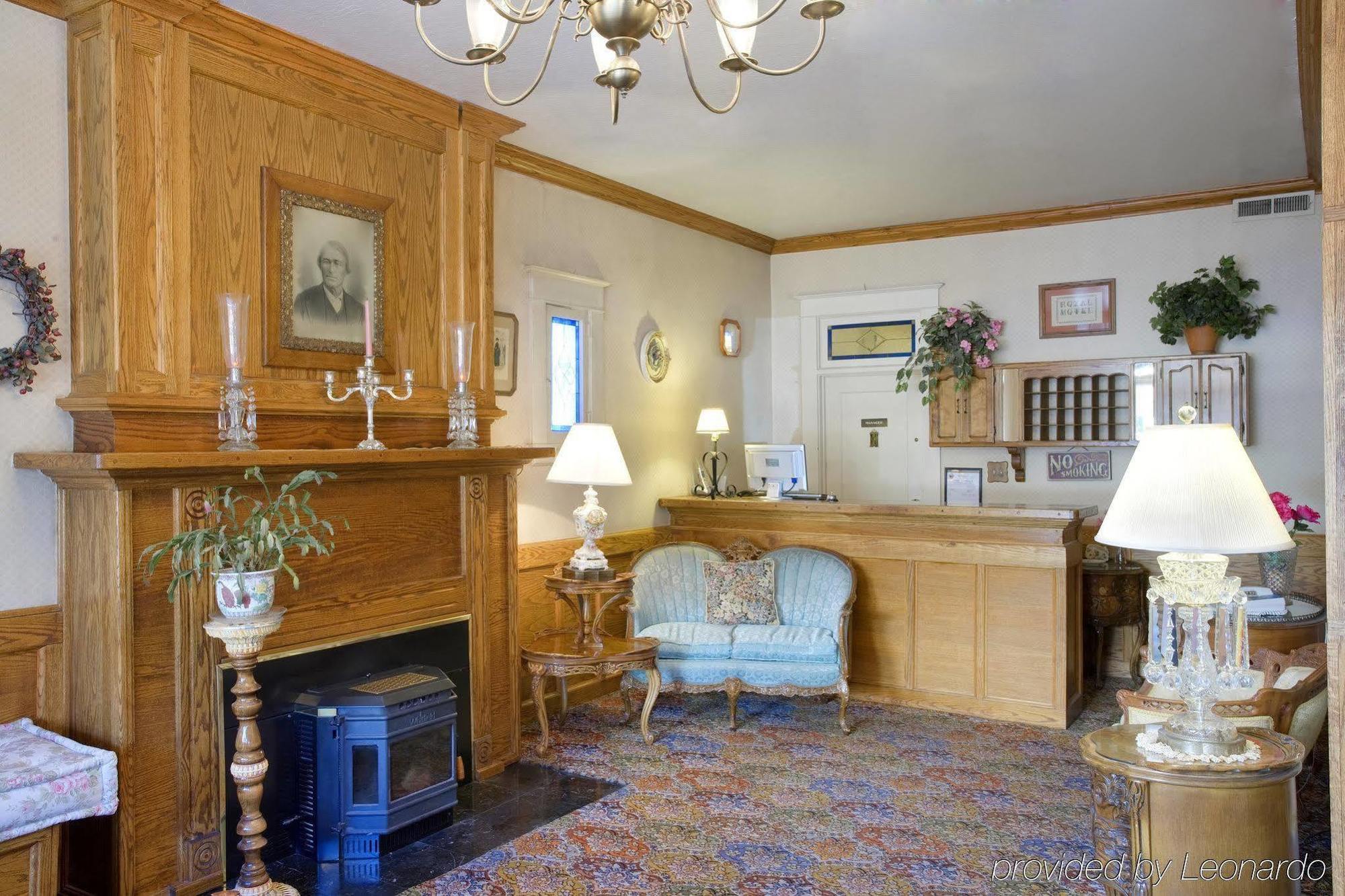Americas Value Royal Carriage Inn