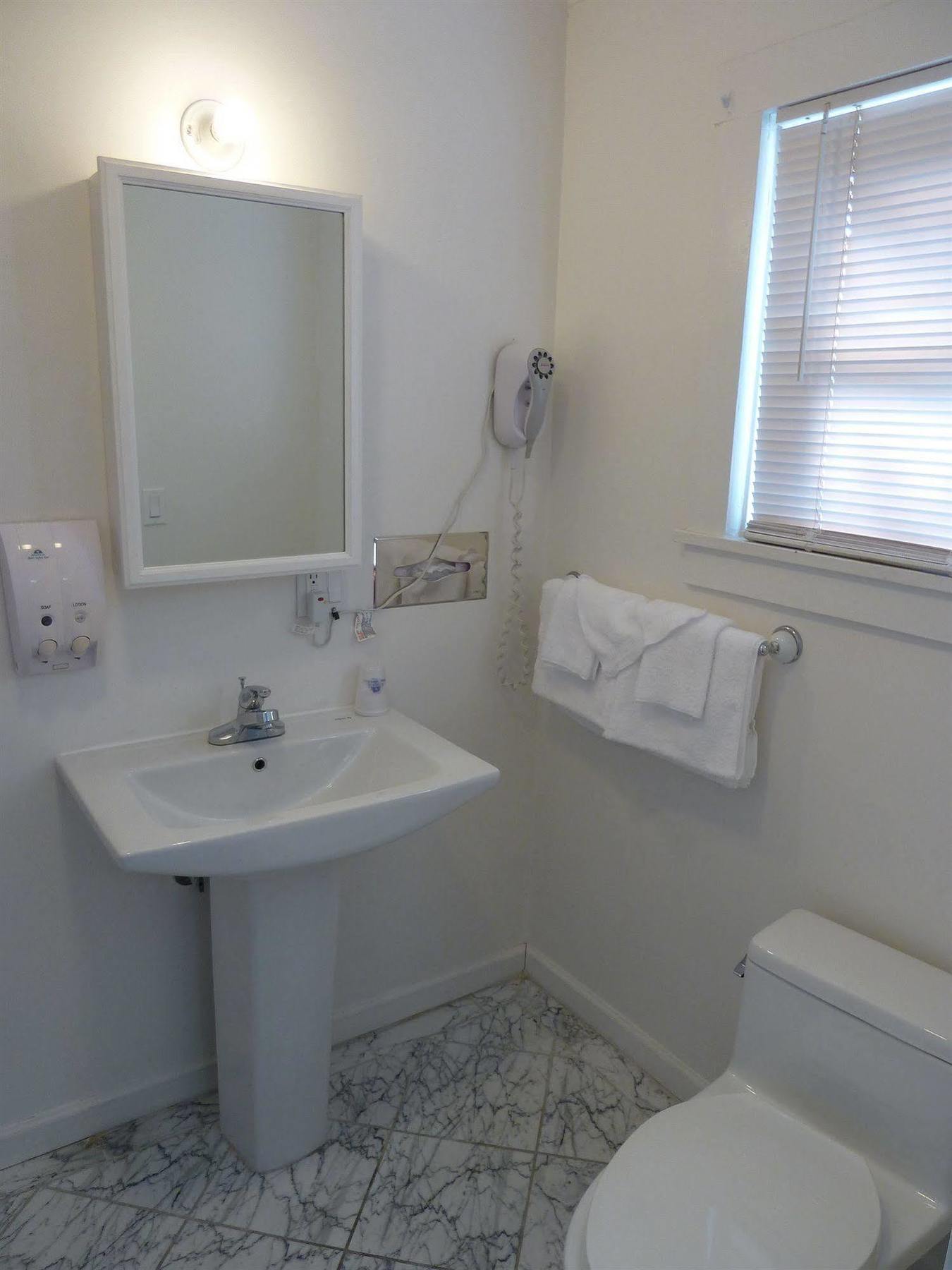 Inn Americas Value Royal Carriage 3*