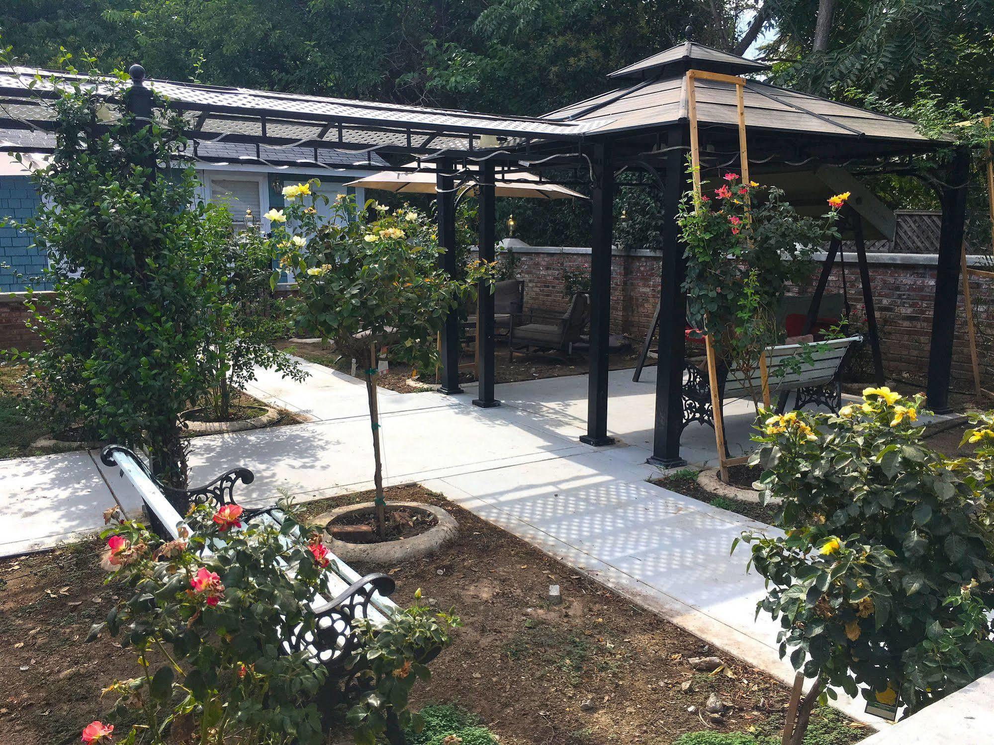 Americas Value Royal Carriage Inn 3*